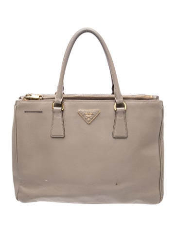 Saffiano Leather Galleria Double Zip Medium
