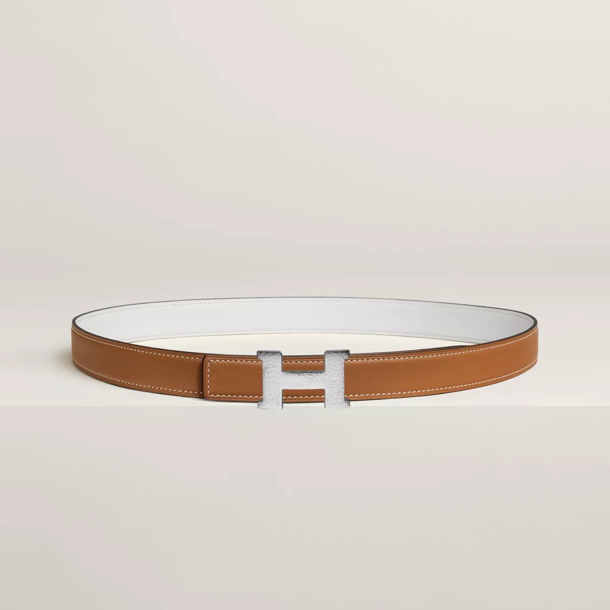 Mini Constance Martelee belt buckle & Reversible leather strap 24 mm
