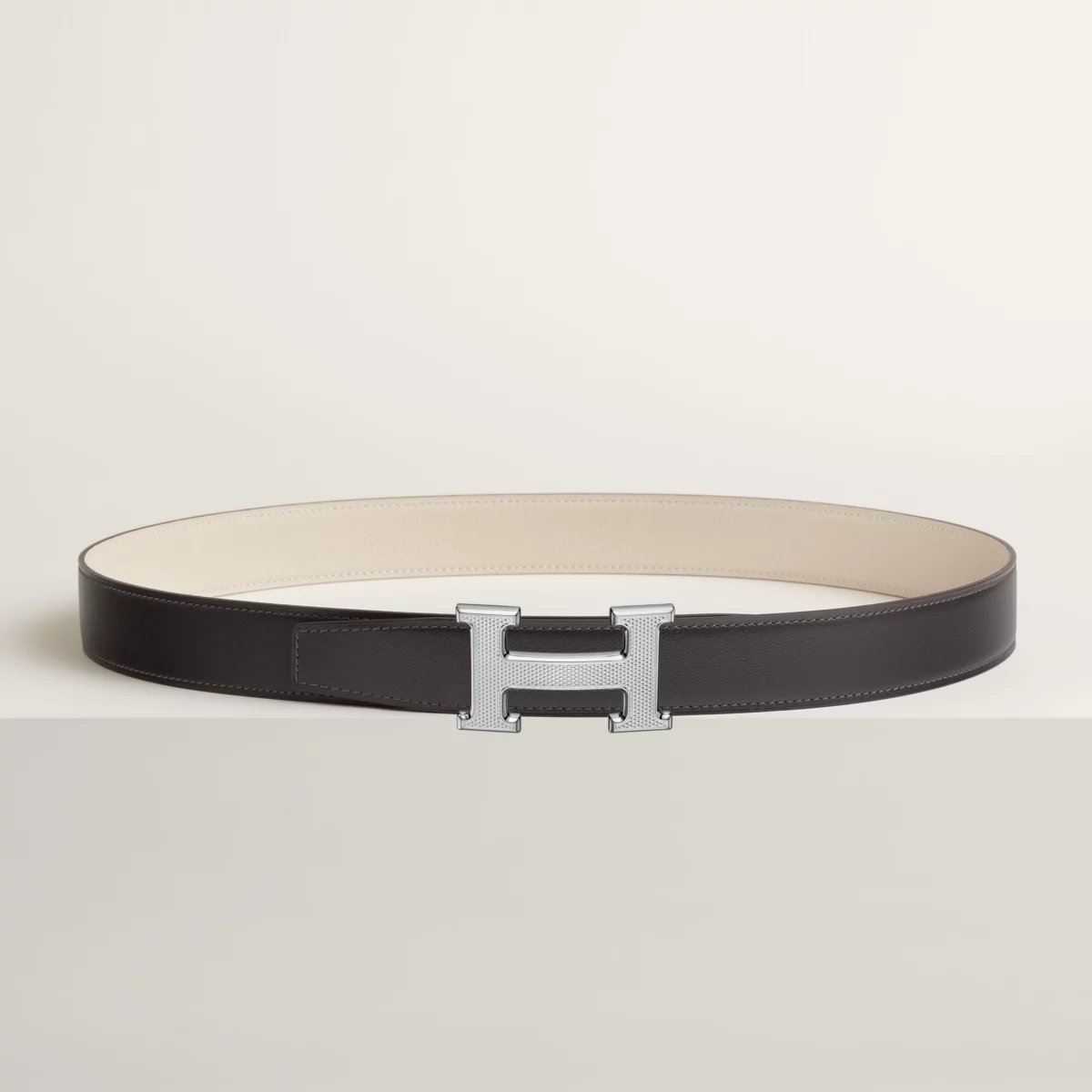 H Guillochee belt buckle & Reversible leather strap 32 mm