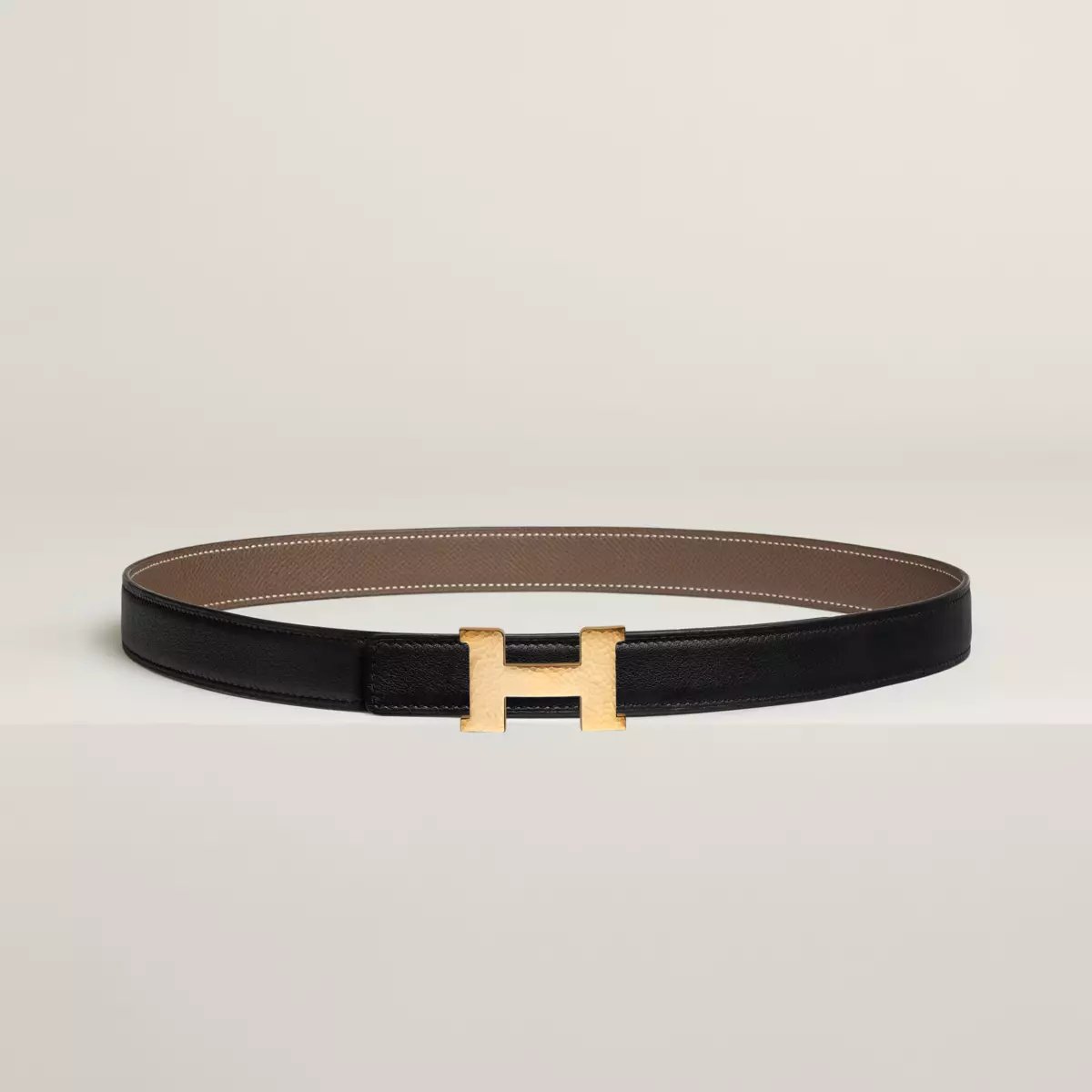 Mini Constance Martelee belt buckle & Reversible leather strap 24 mm