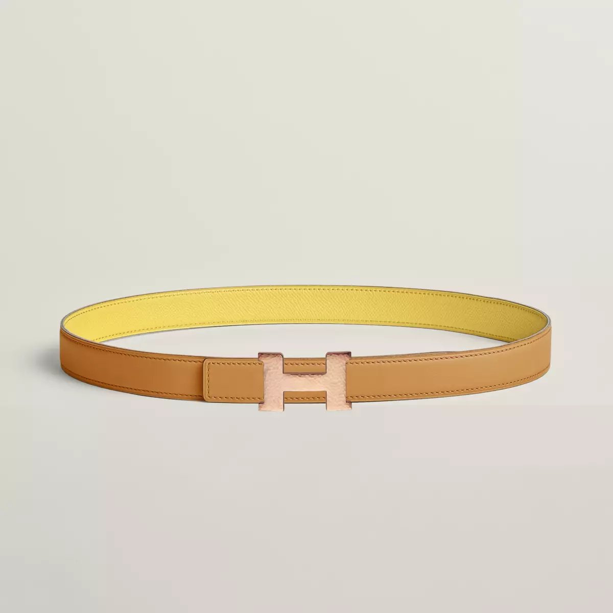 Mini Constance Martelee belt buckle & Reversible leather strap 24 mm