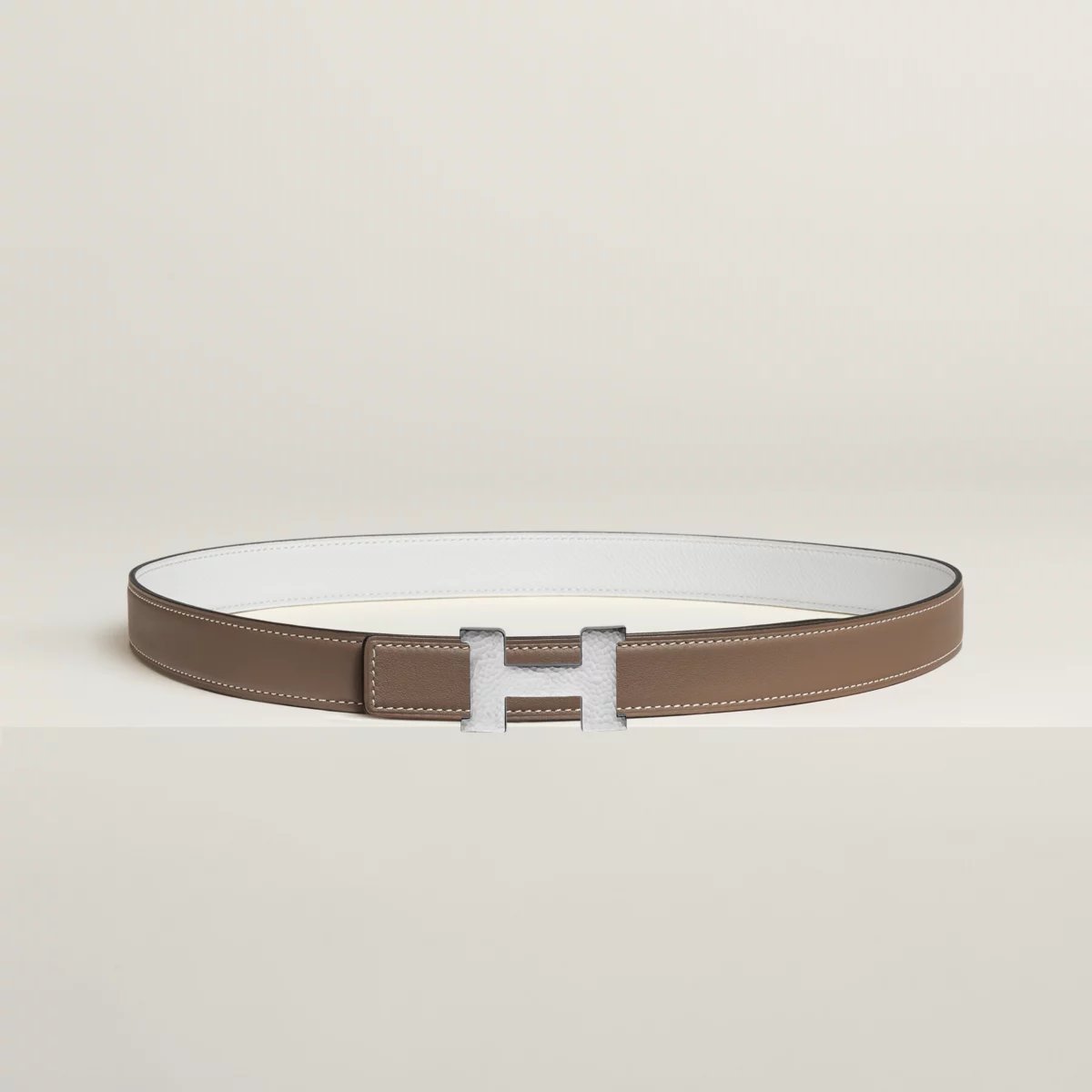 Mini Constance Martelee belt buckle & Reversible leather strap 24 mm