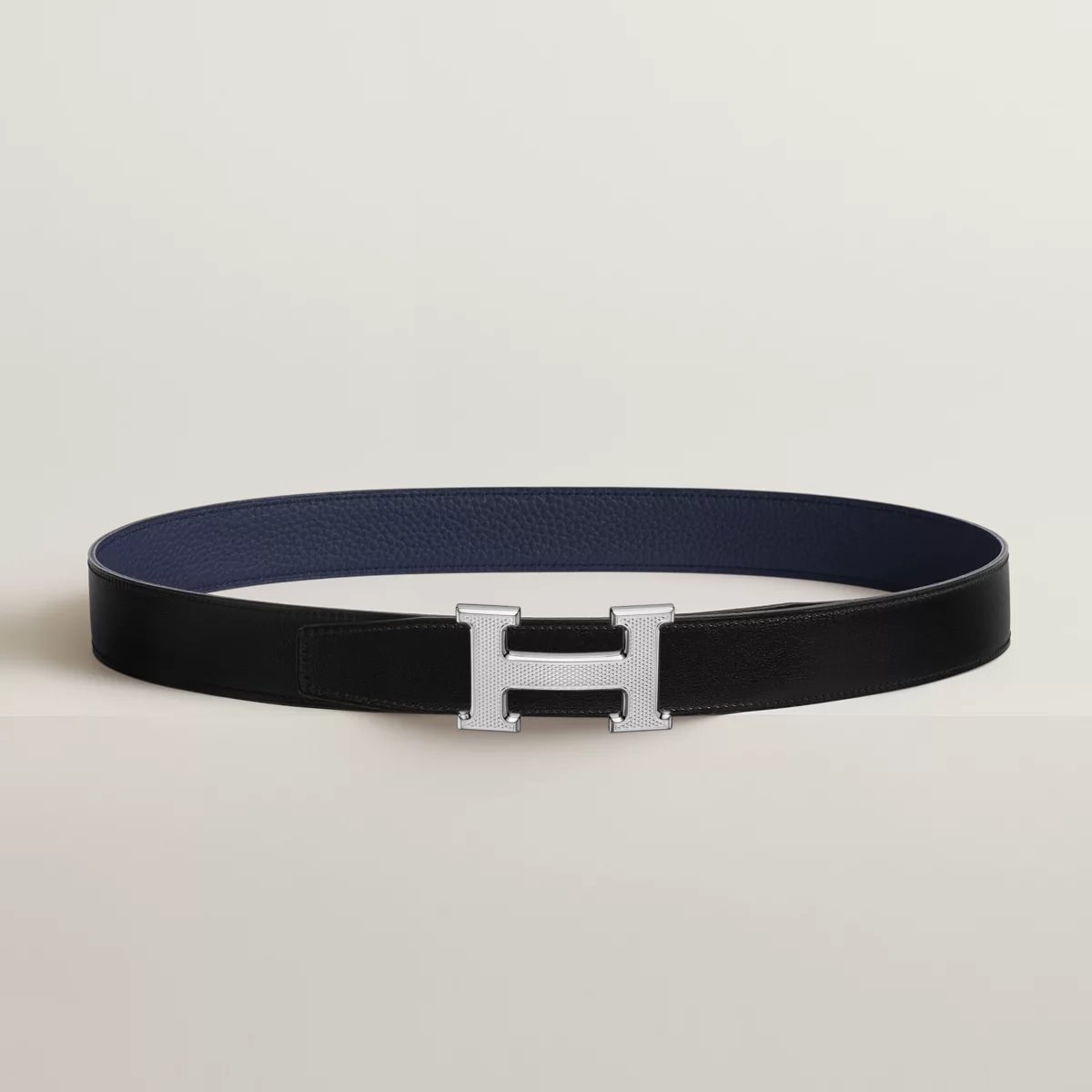 H Guillochee belt buckle & Reversible leather strap 32 mm