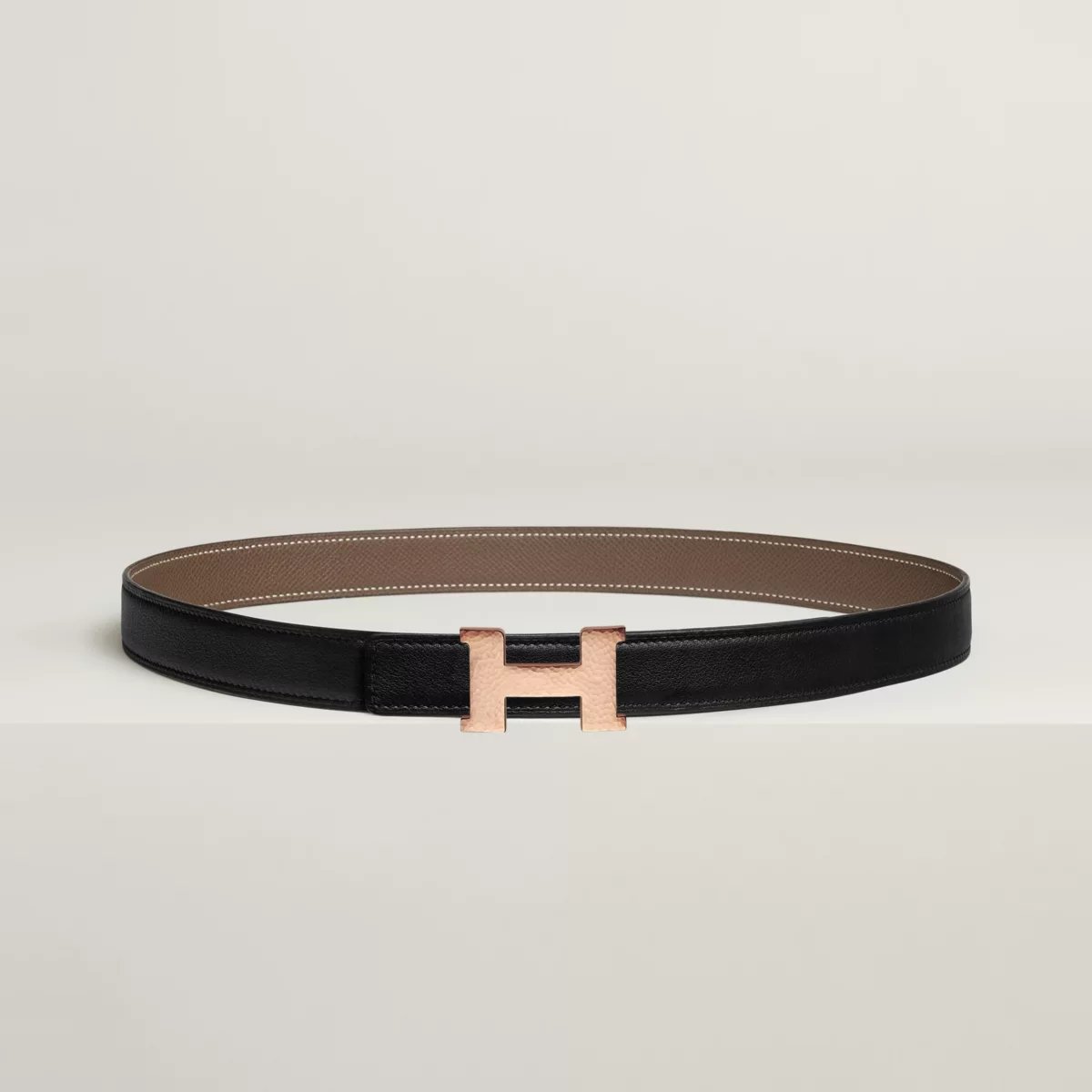 Mini Constance Martelee belt buckle & Reversible leather strap 24 mm