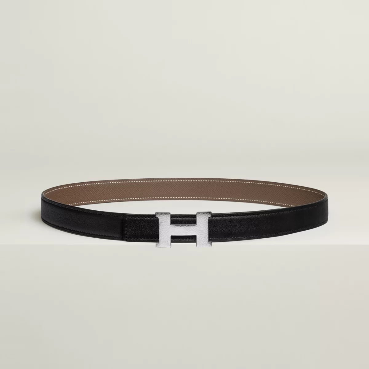 Mini Constance Martelee belt buckle & Reversible leather strap 24 mm