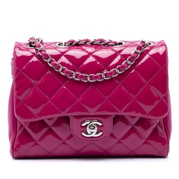 Medium CC Quilted Patent Leather Double Compartment Flap