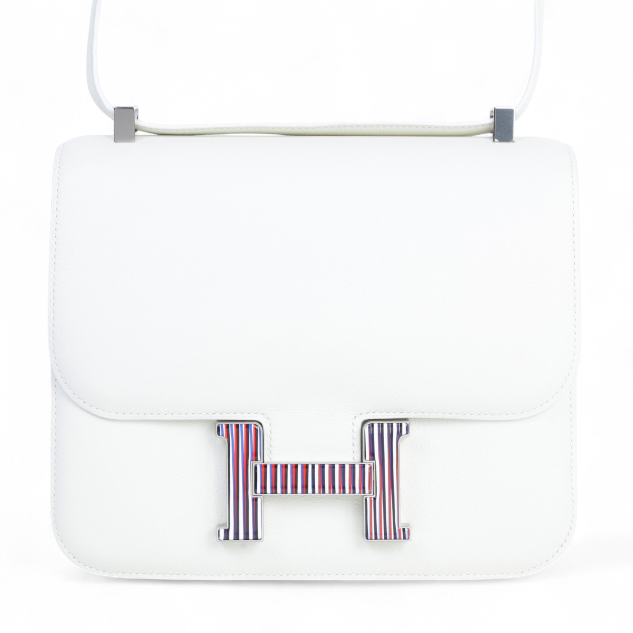 Hermes Very Good ( Rank A)  HERMÈS  Constance 24 White (01) Evercolor Lacquer Hardware C (2018)