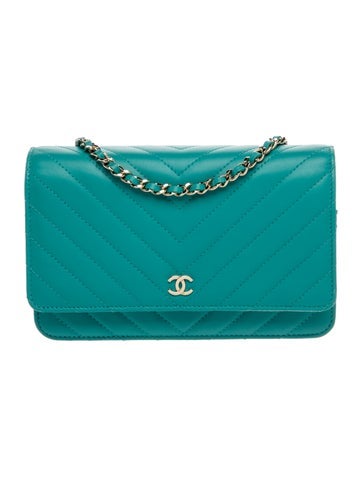 Classic Chevron Wallet On Chain