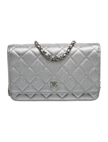 Quilted Metallic Classic Wallet On Chain