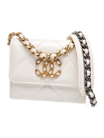 19 Quilted Coin Purse w/ Chain