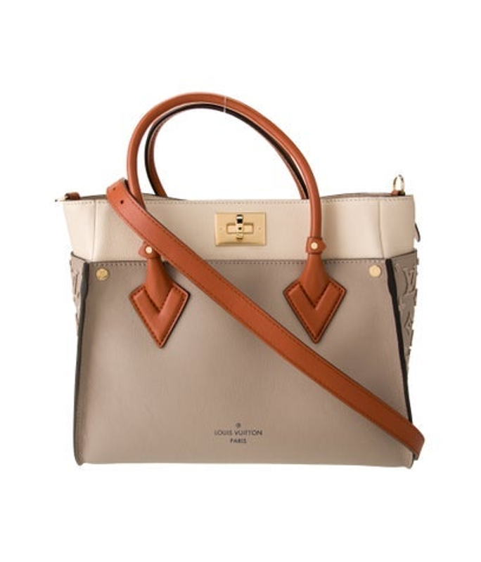 Louis Vuitton Vuitton Monogram On My Side Mm