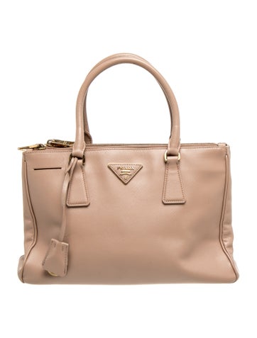 Saffiano Leather Galleria Double Zip Medium