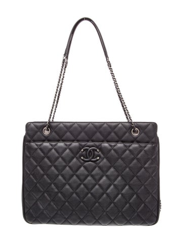 Frame In Chain Tote