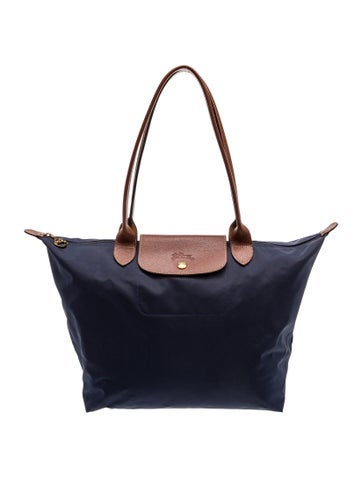 Signature Shoulder Bag Large