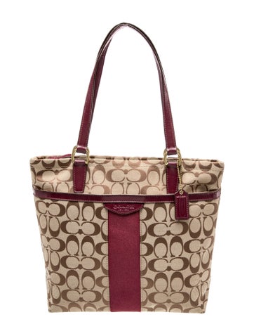 Signature Shoulder Bag