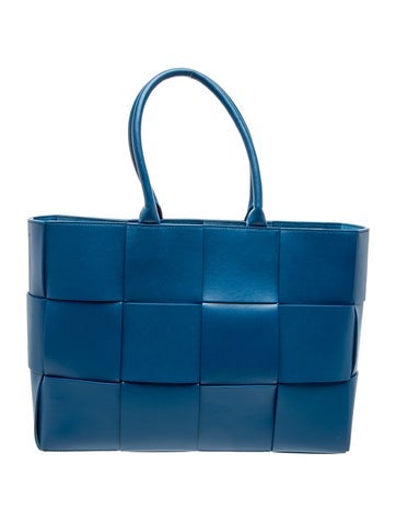 Bottega Veneta Intrecciato Arco Large