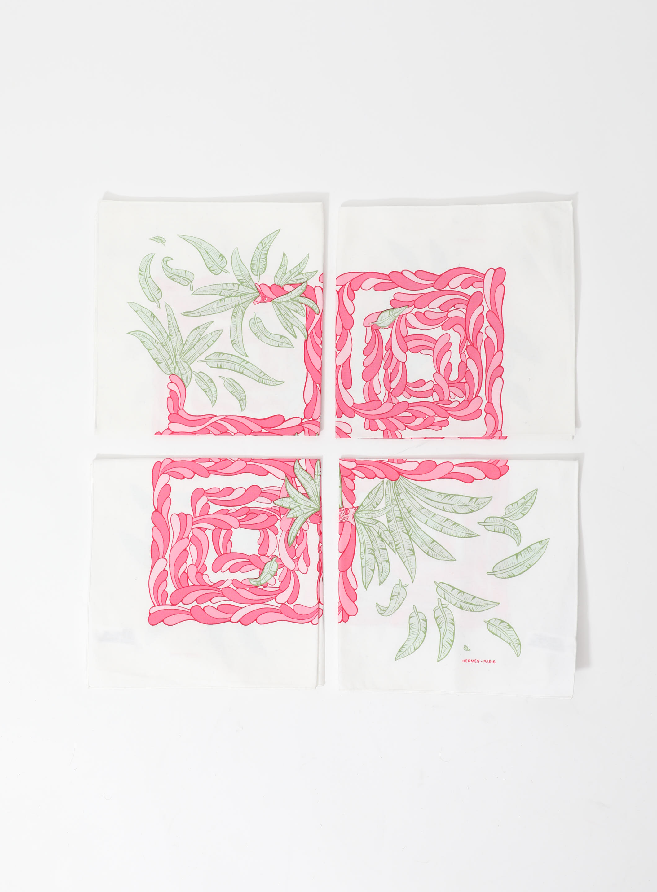 Hermes Graphic Floral Printed Napkin Set