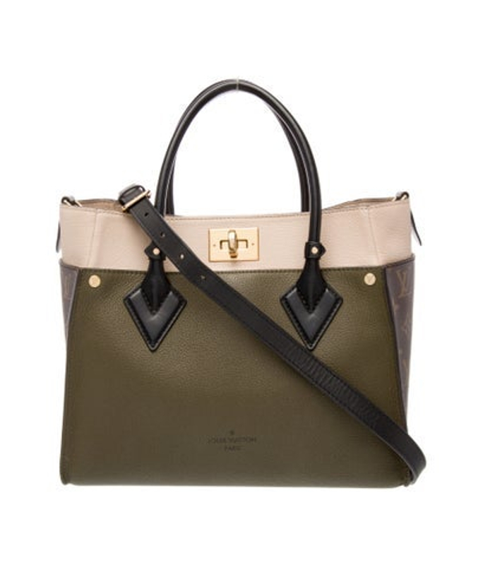 Louis Vuitton Vuitton Signature On My Side Mm