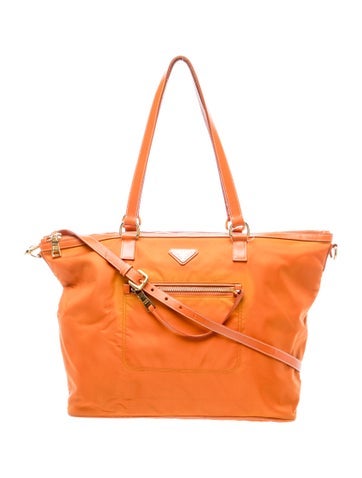 Saffiano Leather Shoulder Bag Large