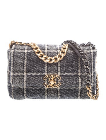Medium Tweed19 Flap Bag
