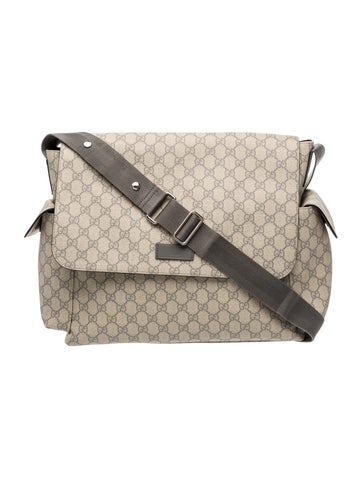 GG Supreme Shoulder Bag