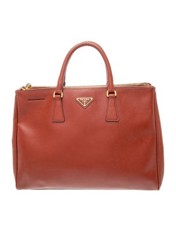 Saffiano Leather Galleria Double Zip Large