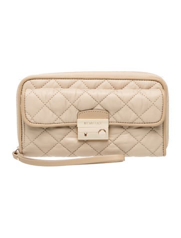 Nylon Clutch