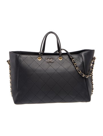 Chanel Medium Bullskin Neo Soft Shopping Tote