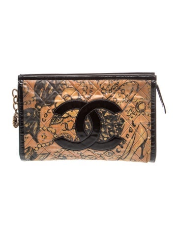 Timeless CC Medallion Clutch