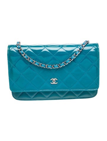 Quilted Classic Wallet On Chain