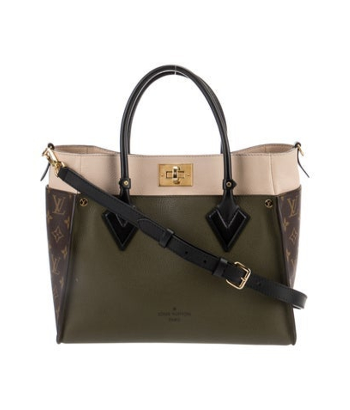 Louis Vuitton Vuitton Signature On My Side Mm