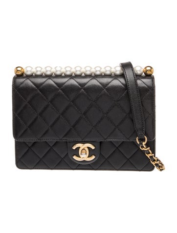 Small Chic Pearls Flap Bag