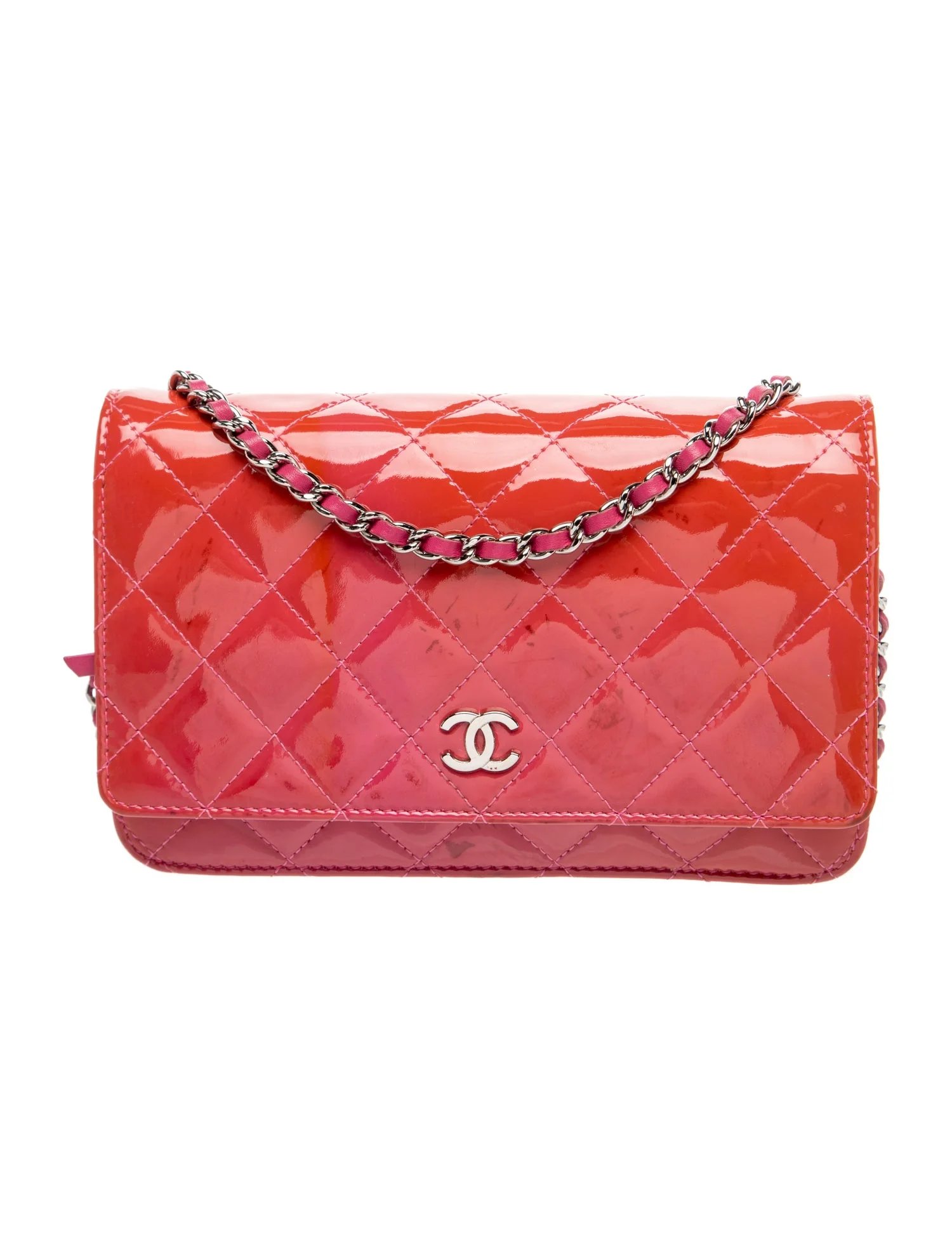 Quilted Patent Classic Wallet On Chain