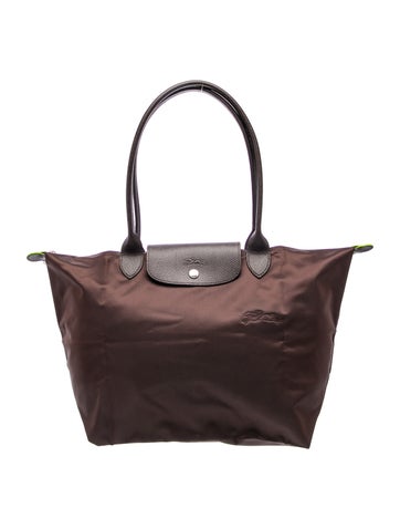 Signature Shoulder Bag