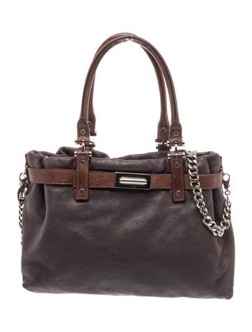 Signature Shoulder Bag
