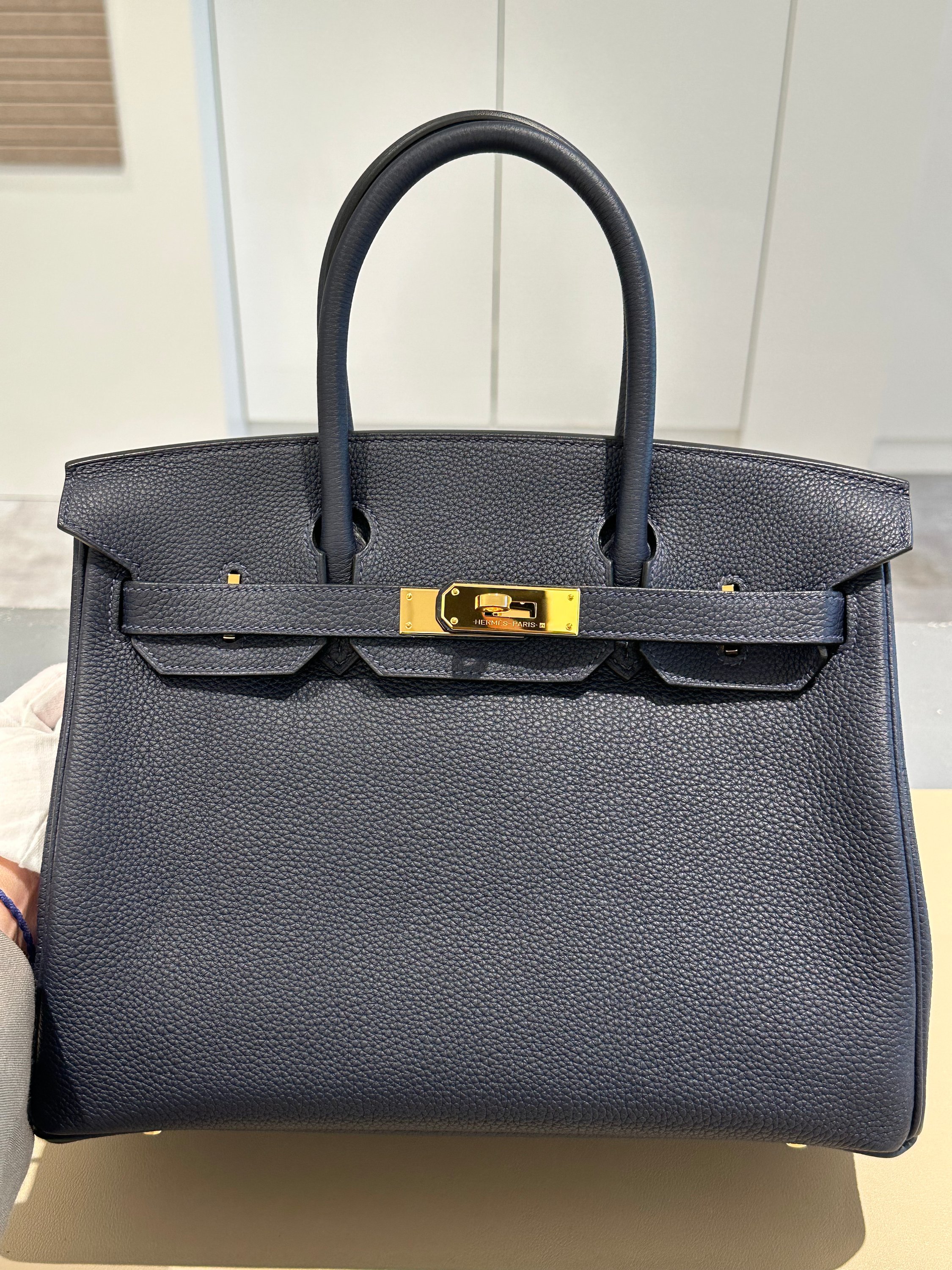 Hermes Excellent ( Rank SA ) HERMÈS Birkin 30 Bleu Nuit (2Z) Togo Gold hardware Y (2020)