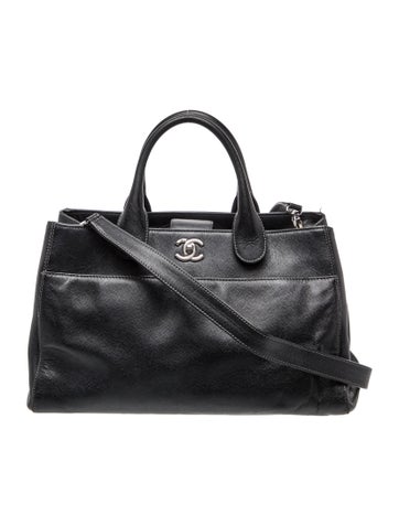 Medium Executive Cerf Tote w/ Strap