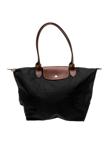 Signature Shoulder Bag