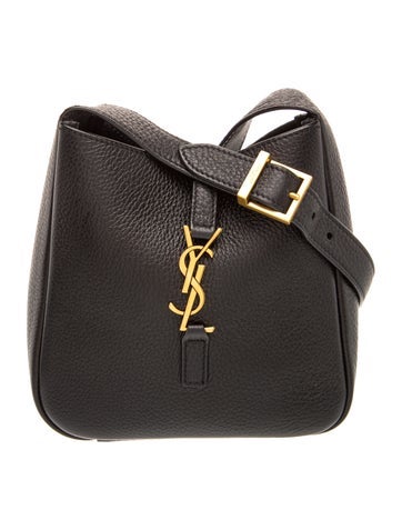 Signature Shoulder Bag 2024