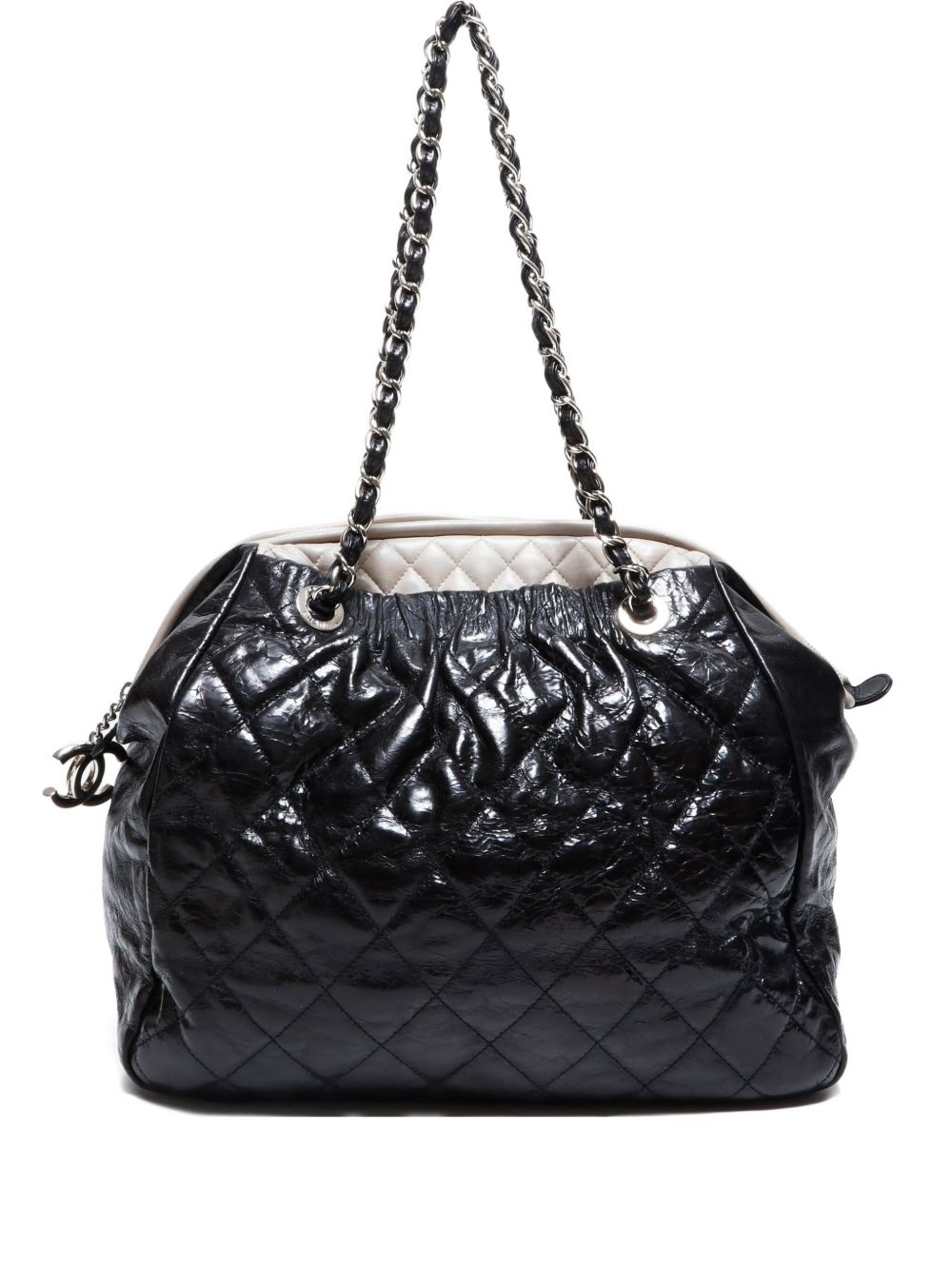  2009-2010 chain quilted shoulder bag