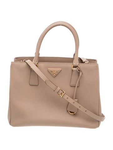 Saffiano Leather Galleria Double Zip Medium