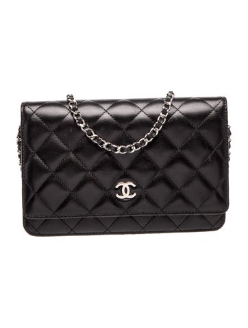 Classic Quilted Wallet On Chain
