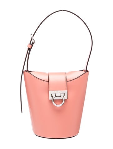 Gancio Bucket Bag