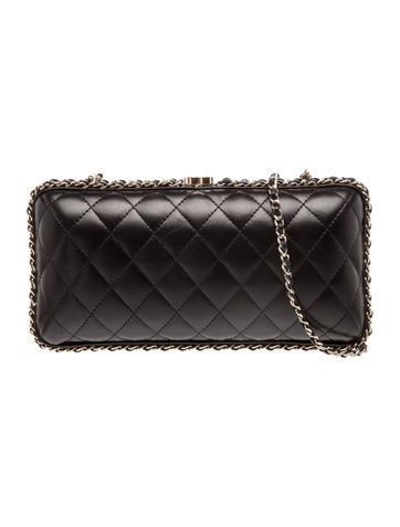 Quilted Chain Around Clutch