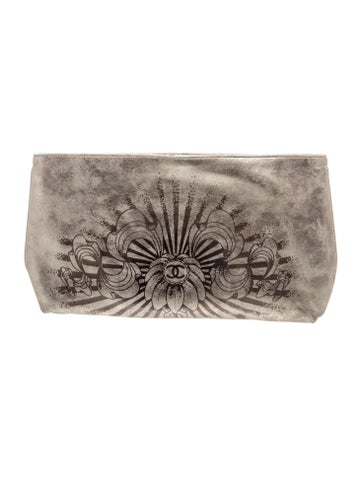 Paris-Bombay Clutch