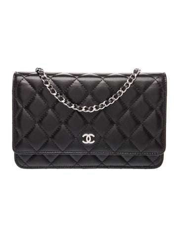 Classic Quilted Wallet On Chain