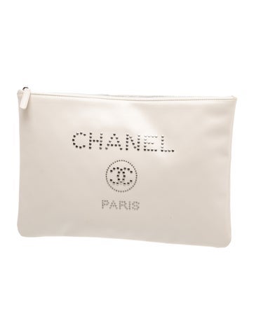 Caviar Studded Medium Deauville Pouch
