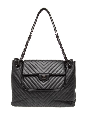 Chevron Flap Shopping Tote