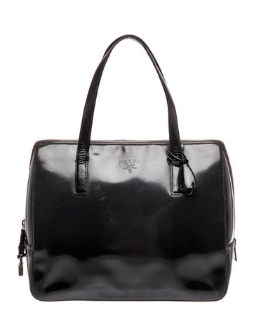 Signature Shoulder Bag