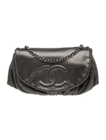 Half Moon Wallet On Chain
